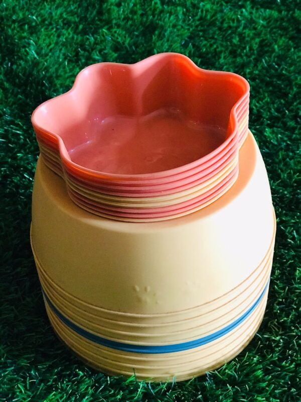 Dog bowl Plastic